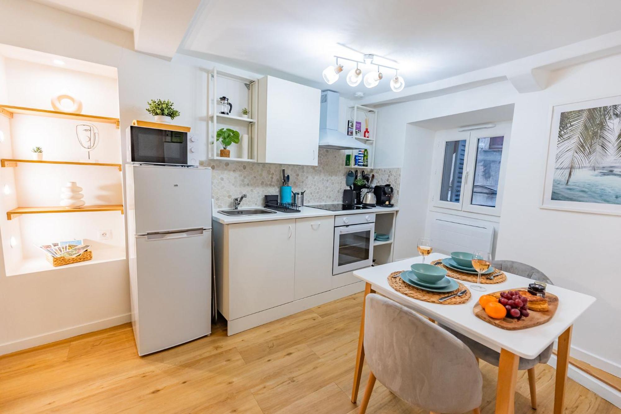 Studio Cozy Centre Avec Parking Grasse Ngoại thất bức ảnh